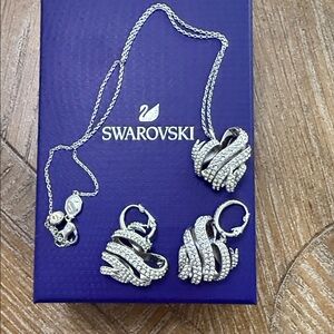 Swarovski Silver and White Necklace Set